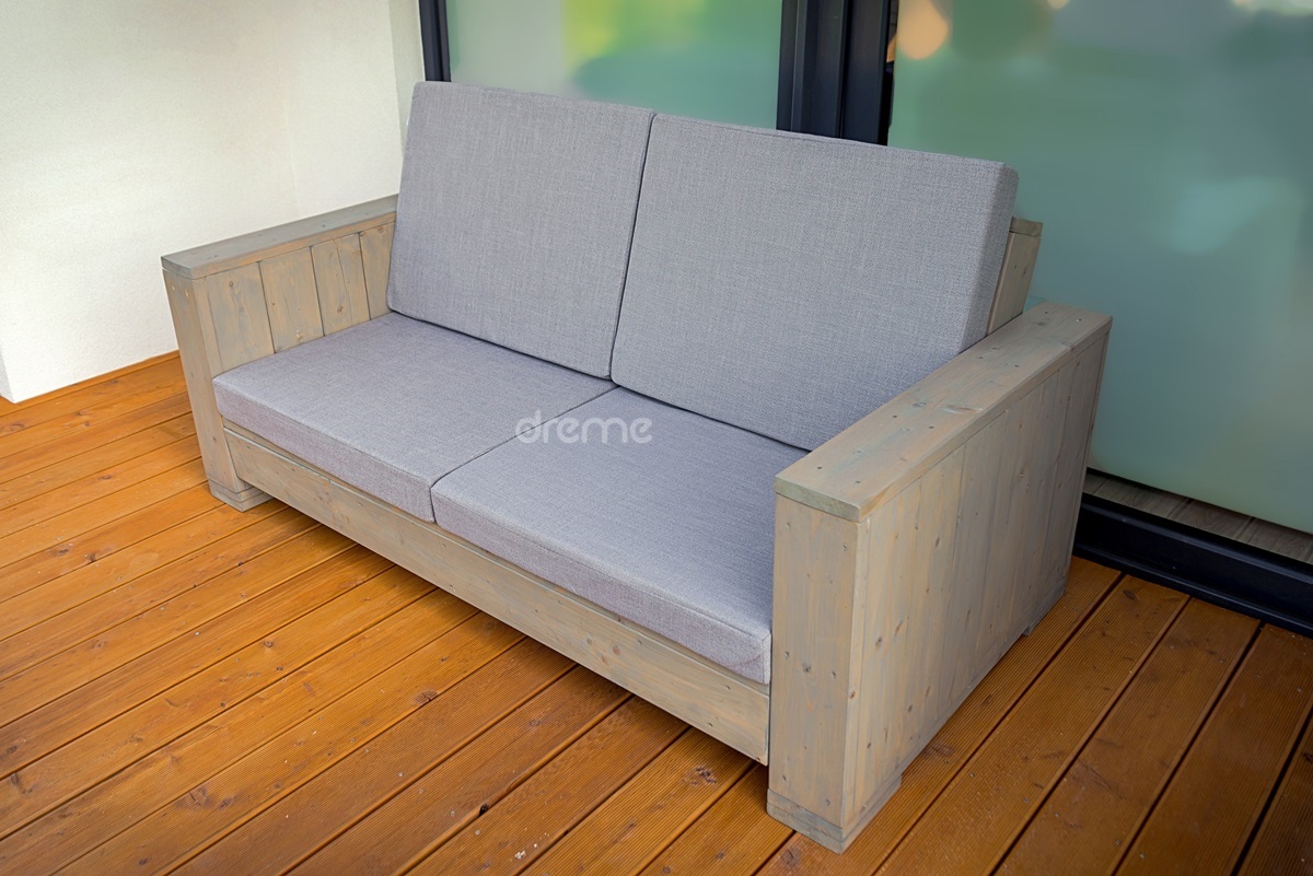 Komplet mebli drewnianych - obrazek 3